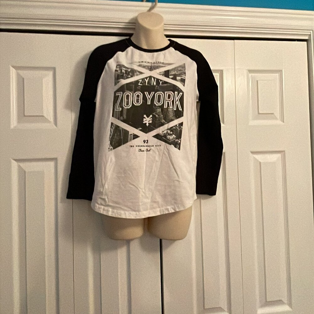 Zoo York Youth 3/4 Long Sleeve Tee - vintage baseball style - city scape